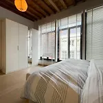 Begijnhof 102 * خنت